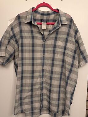 Patagonia Men’s Short-Sleeve Plaid Button-Down Shirt - Blue & White